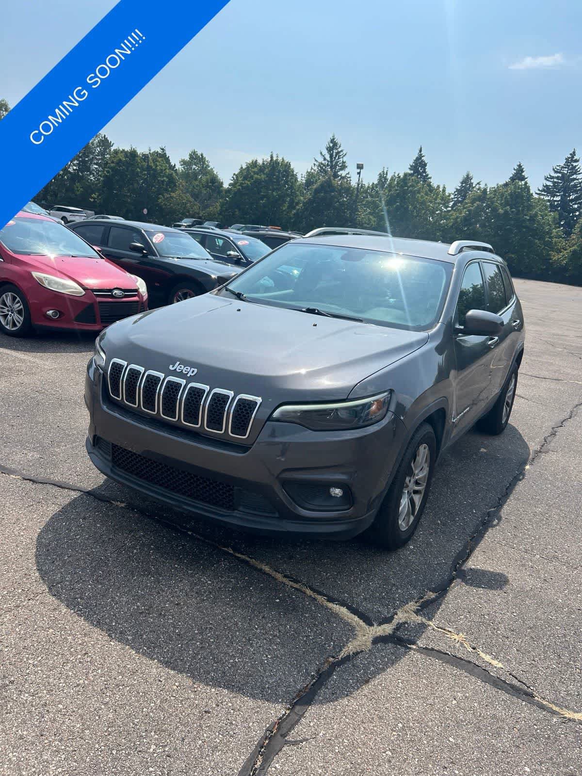 Used 2019 Jeep Cherokee Latitude Plus w/ Comfort/Convenience Group