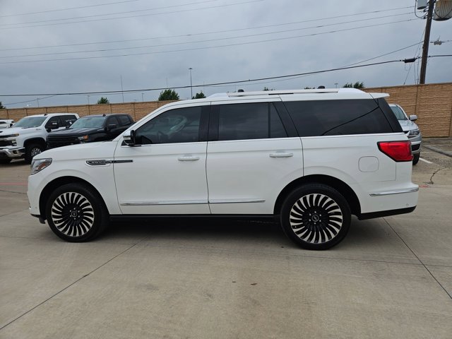 Used 2021 Lincoln Navigator Black Label w/ Cargo Convenience Package image 8