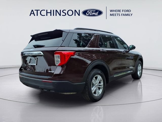Used 2023 Ford Explorer XLT AWD/4WD image 5