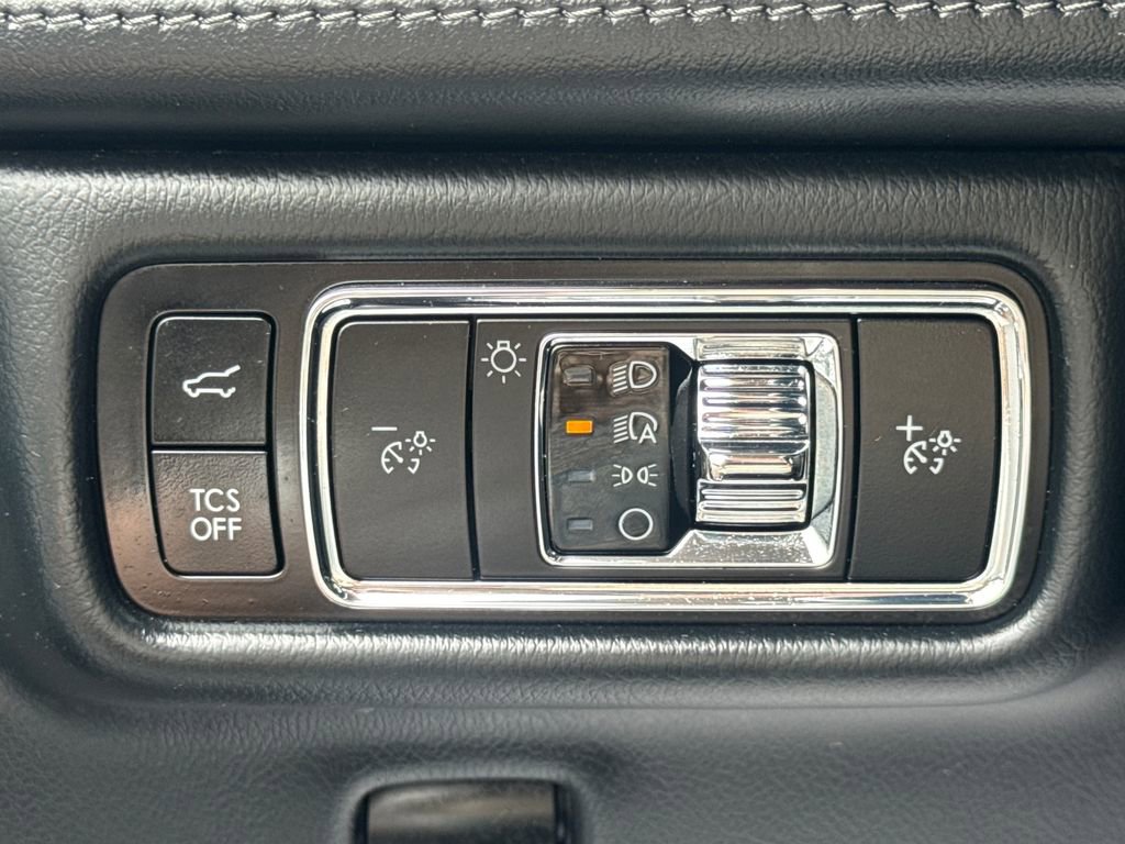 Used 2023 Lincoln Nautilus Reserve w/ Luxury Package AWD/4WD image 32