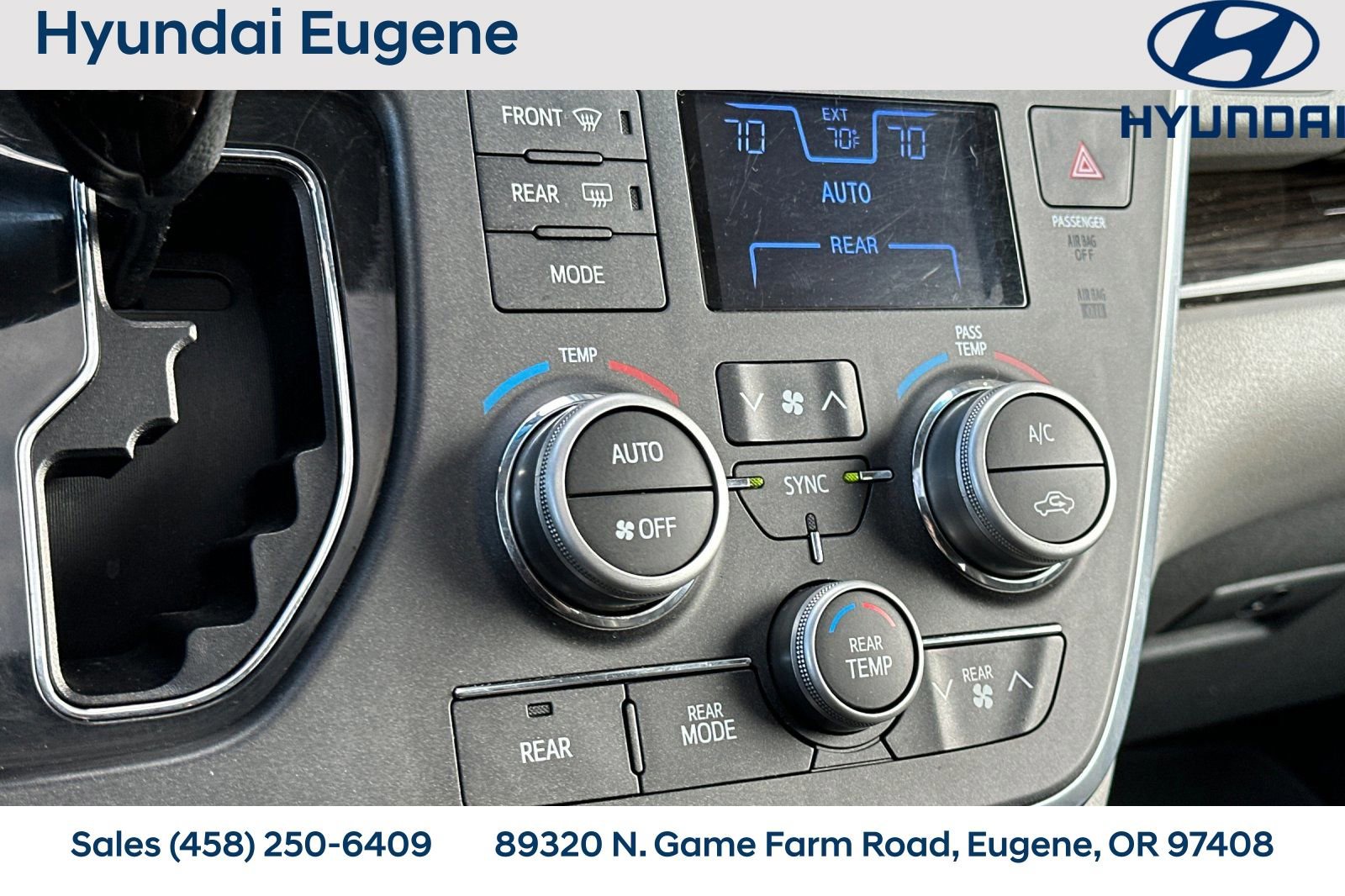 Used 2016 Toyota Sienna XLE image 26