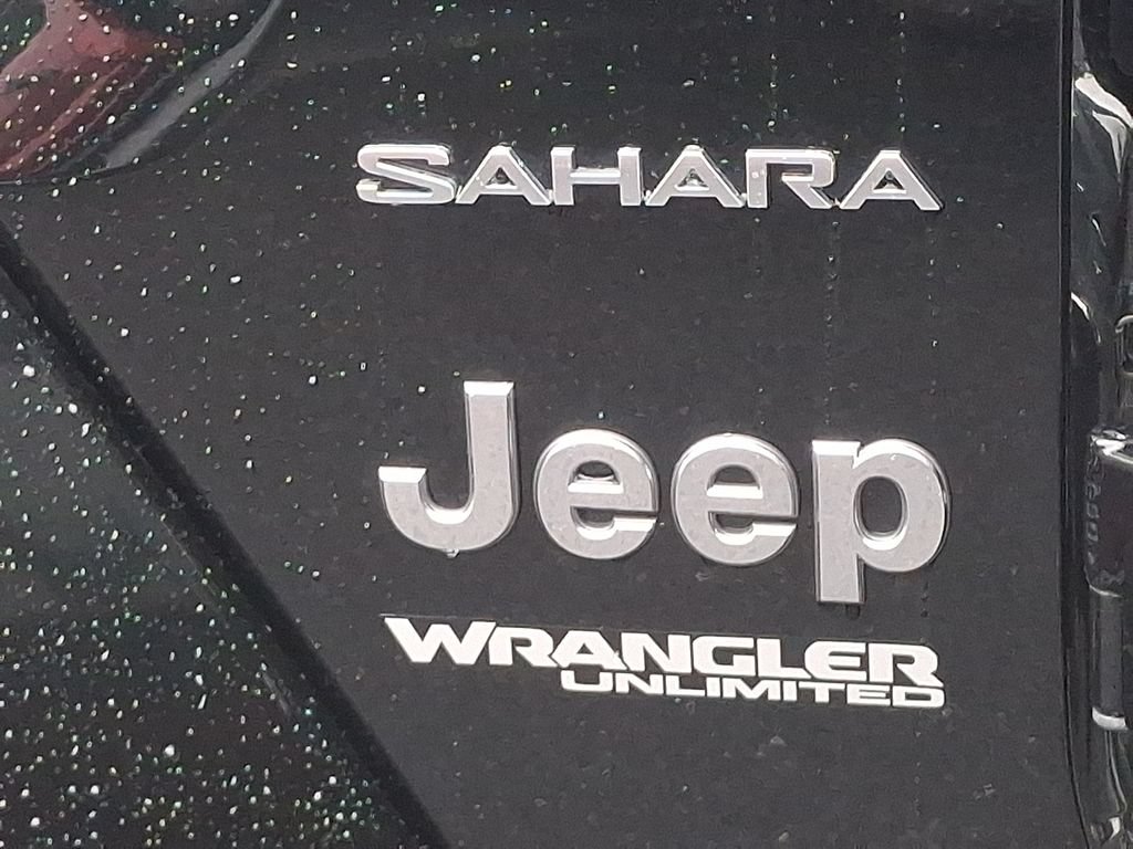 Used 2022 Jeep Wrangler Unlimited Sahara AWD/4WD image 30
