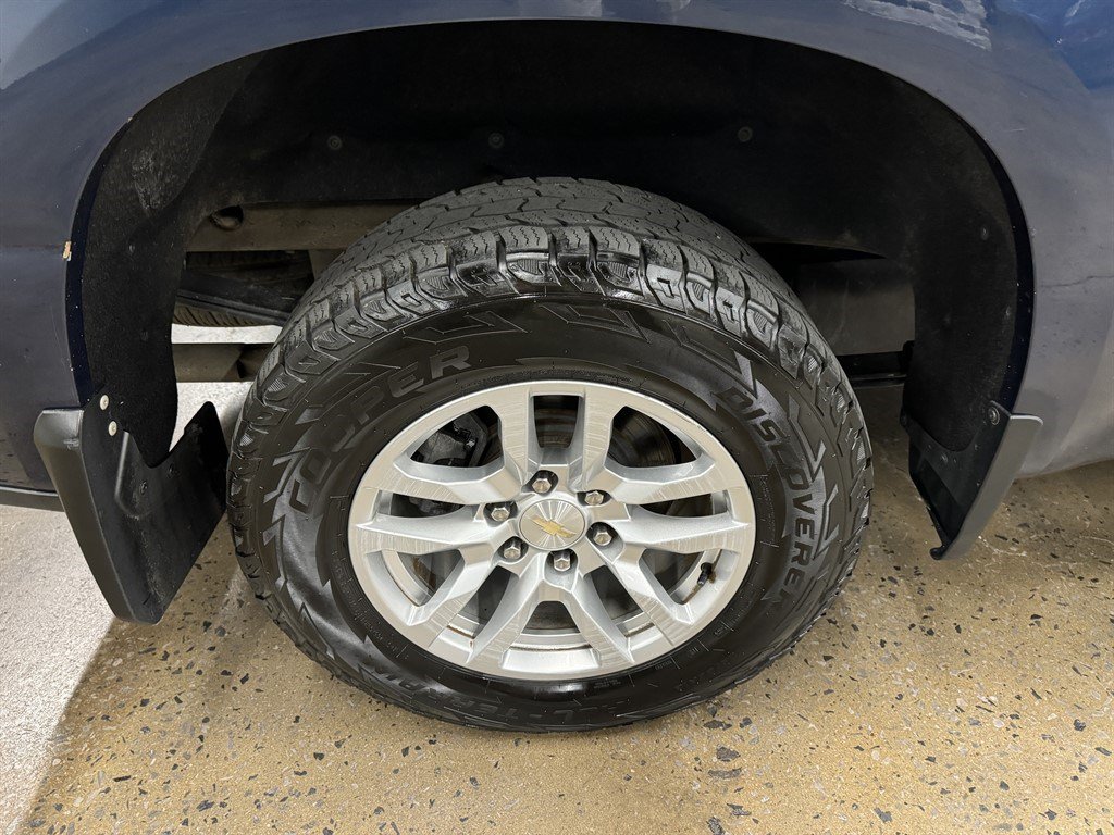 Used 2021 Chevrolet Silverado 1500 LT w/ Z71 Off-Road Package AWD/4WD image 17