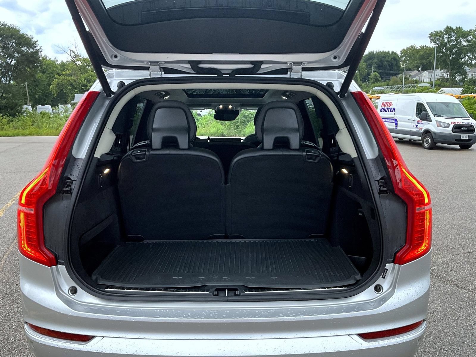 Used 2021 Volvo XC90 T5 Momentum w/ Advanced Package AWD/4WD image 9