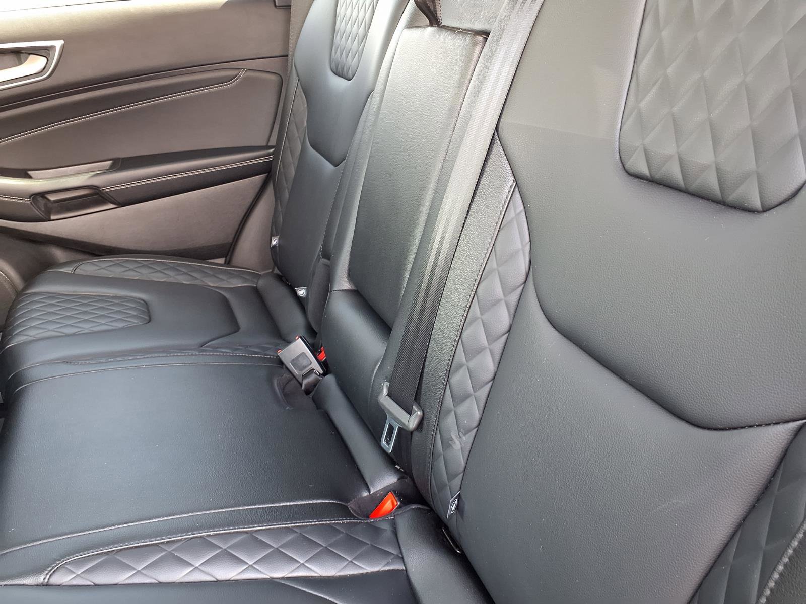 Used 2024 Ford Edge Titanium image 7