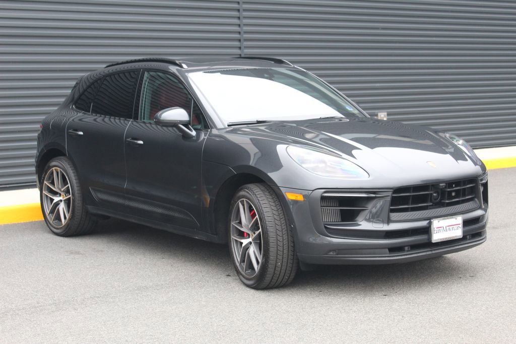 Certified 2022 Porsche Macan S w/ Premium Package Plus AWD/4WD image 10