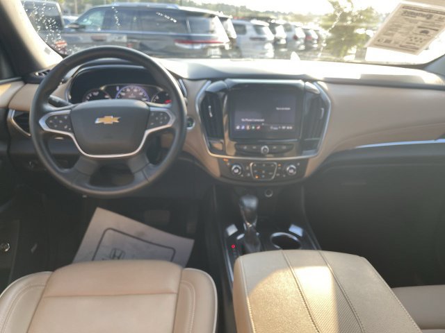 Used 2023 Chevrolet Traverse Premier FWD image 19