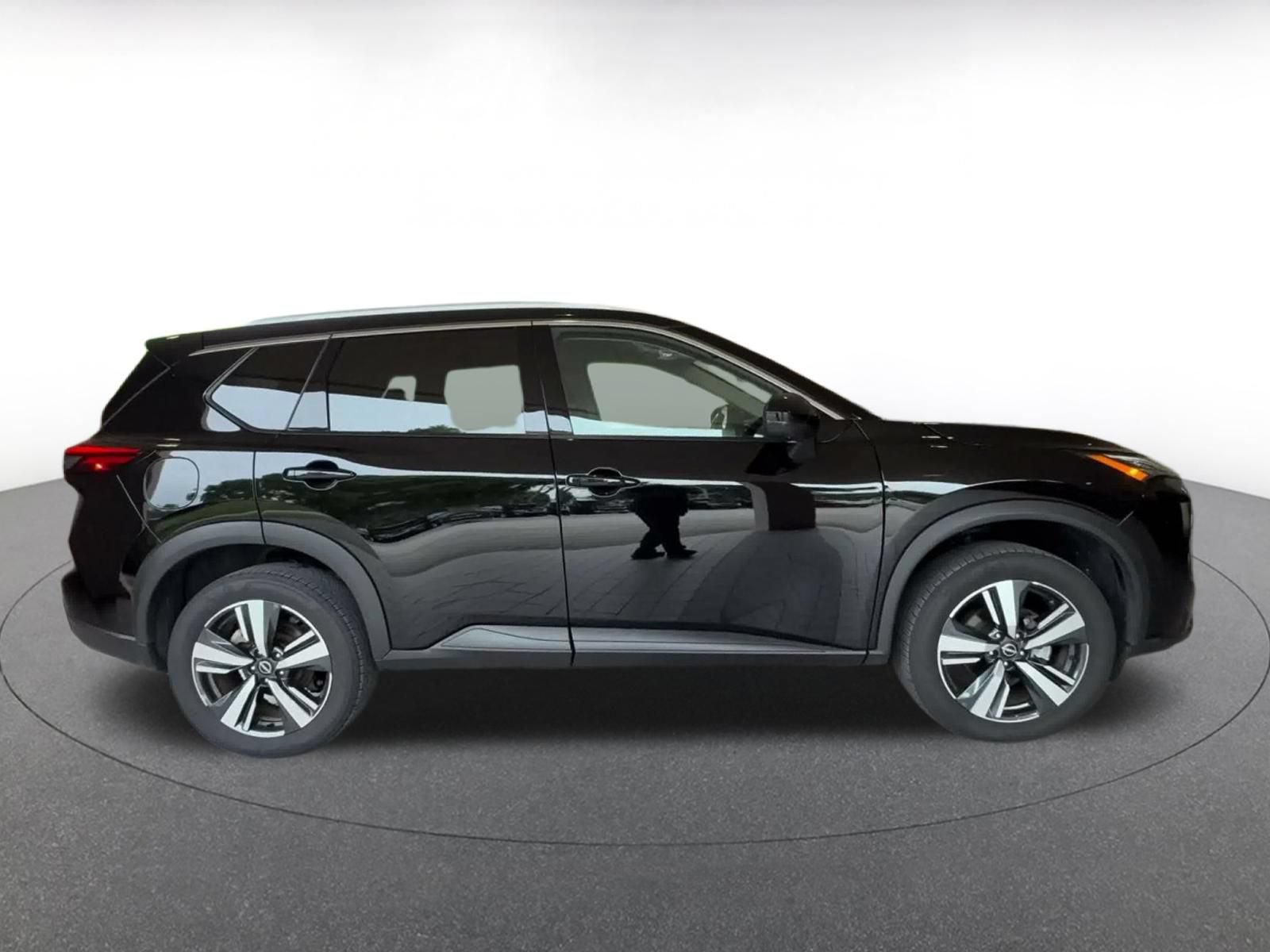 Used 2026 Nissan Rogue SL FWD image 15