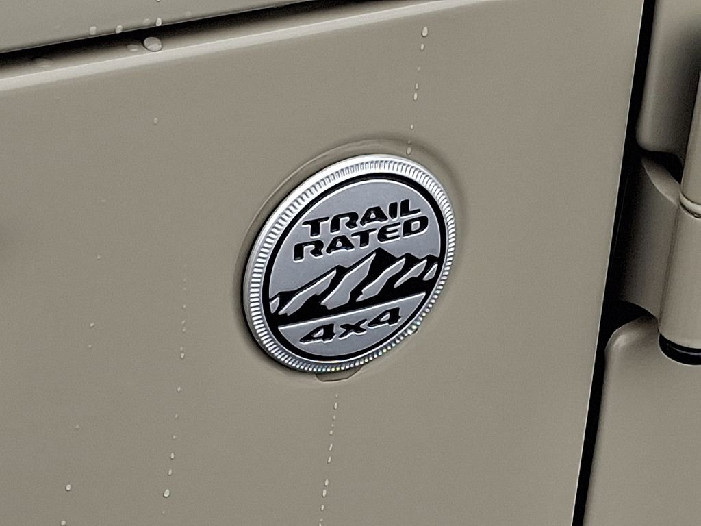 Used 2022 Jeep Gladiator Overland w/ LED Lighting Group image 33