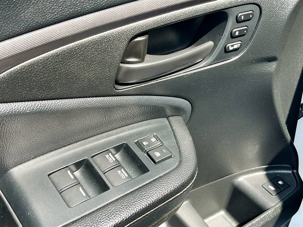 Used 2022 Honda Pilot TrailSport image 18