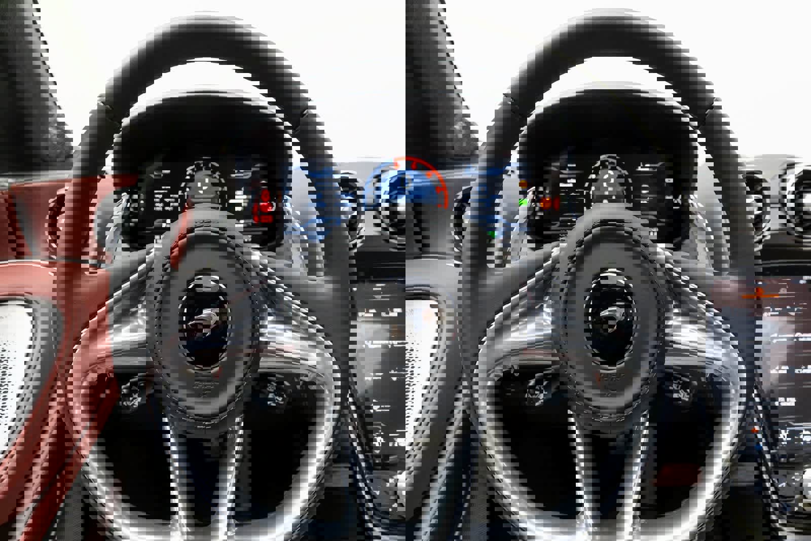 New 2025 McLaren GTS image 14