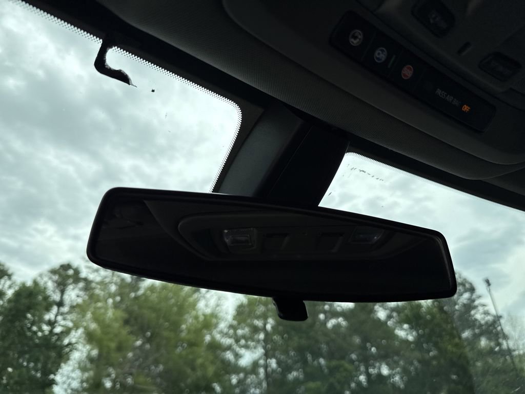 Used 2021 Chevrolet Silverado 1500 LT image 22