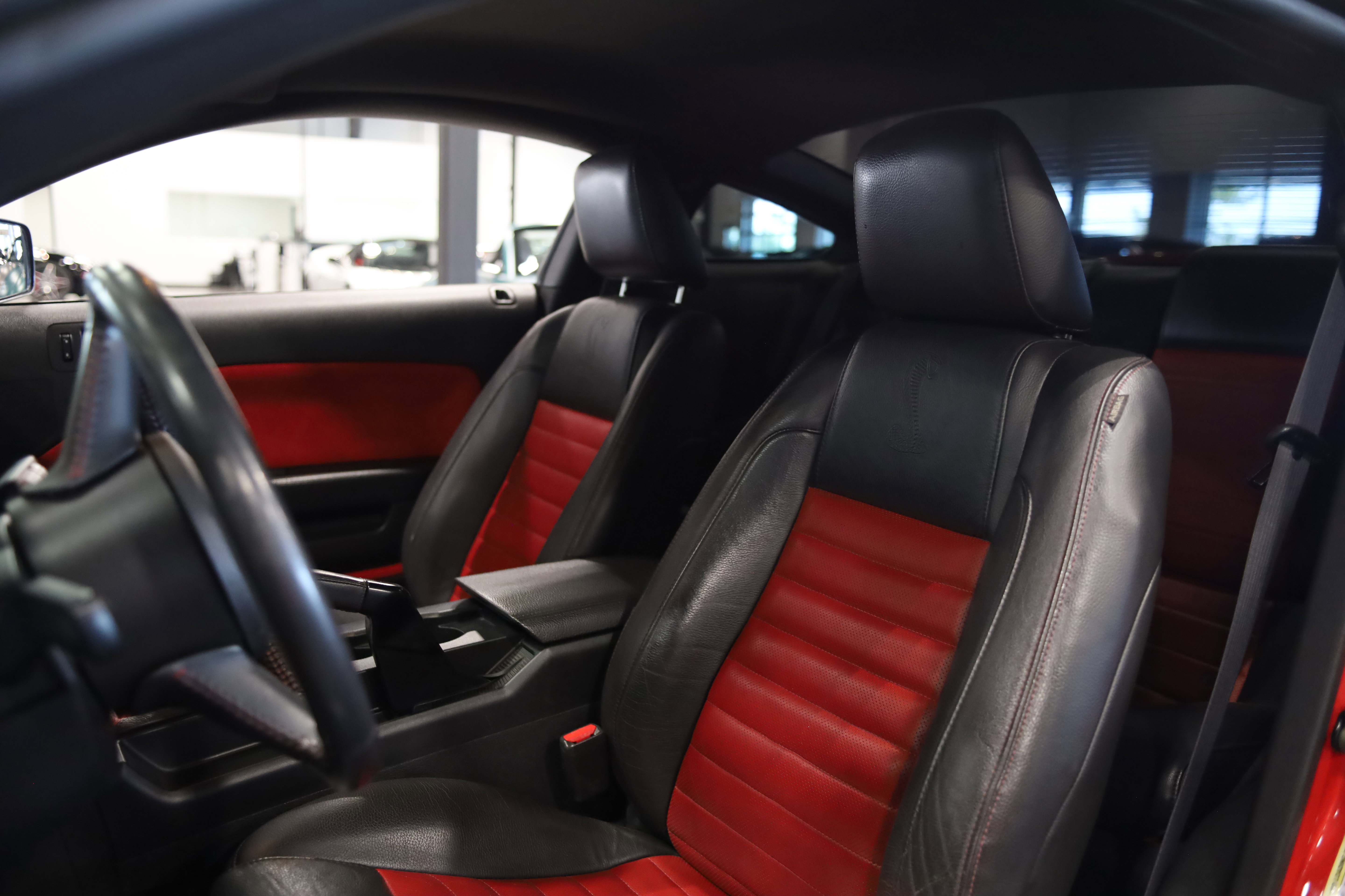 Used 2007 Ford Mustang Shelby GT500 RWD image 14
