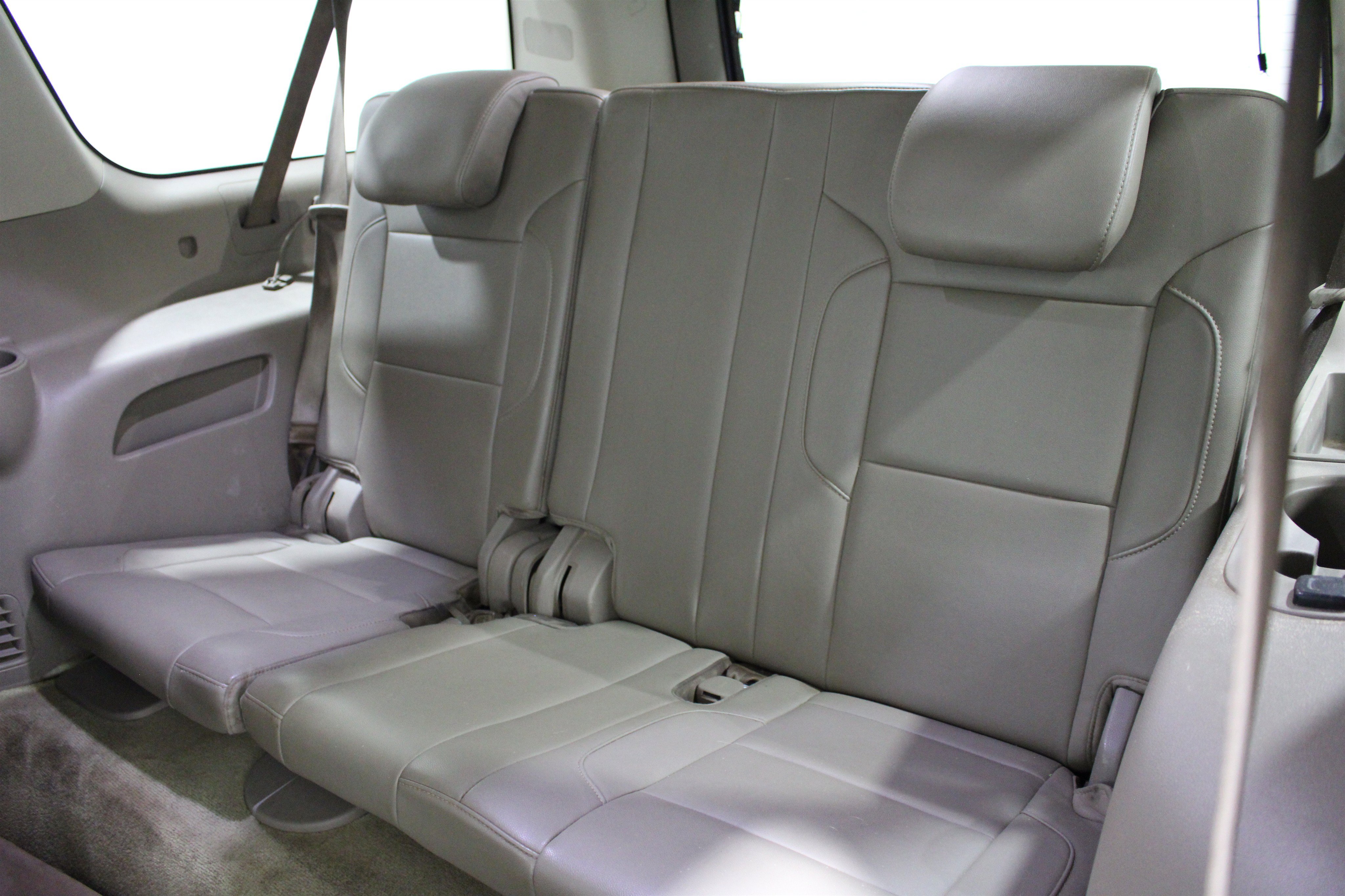 Used 2015 Chevrolet Suburban LT AWD/4WD image 19