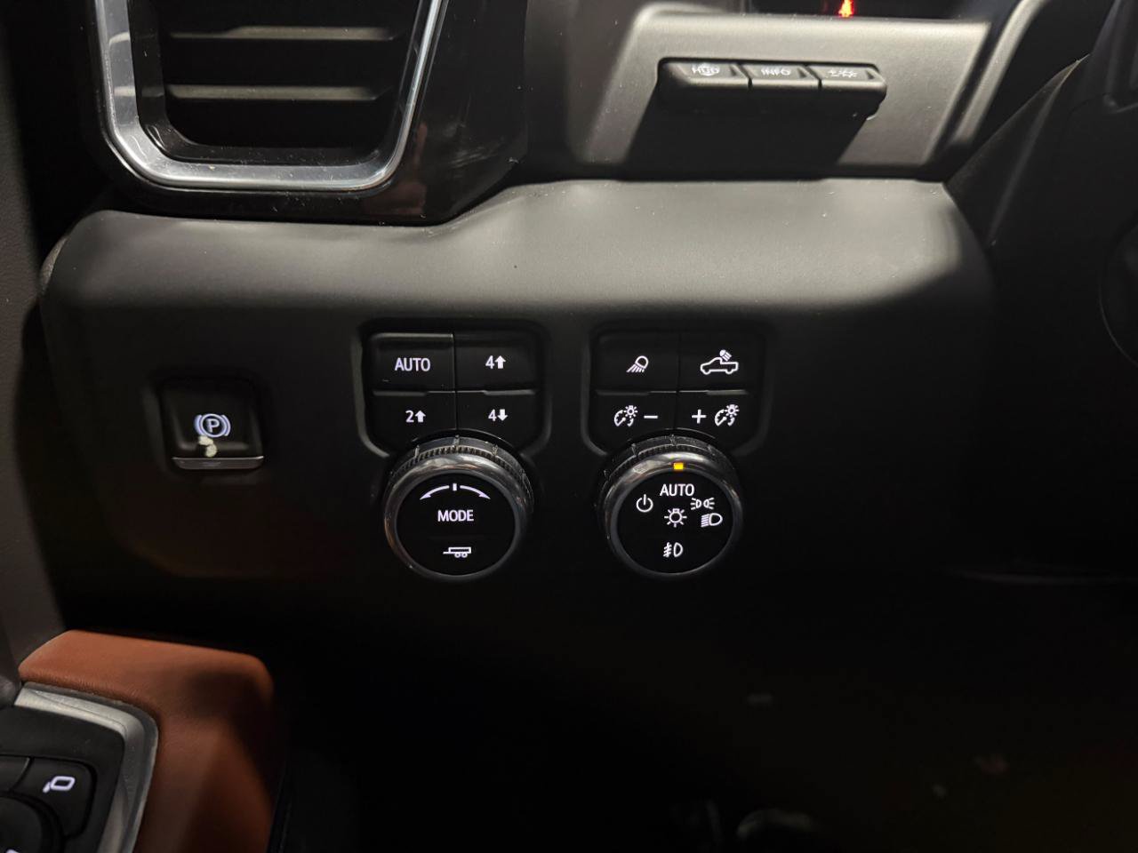Used 2023 GMC Sierra 1500 Denali Ultimate AWD/4WD image 33