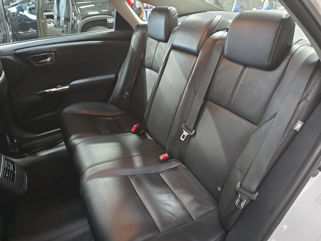 Used 2018 Toyota Avalon Touring w/ Carpet Mat Package FWD image 14