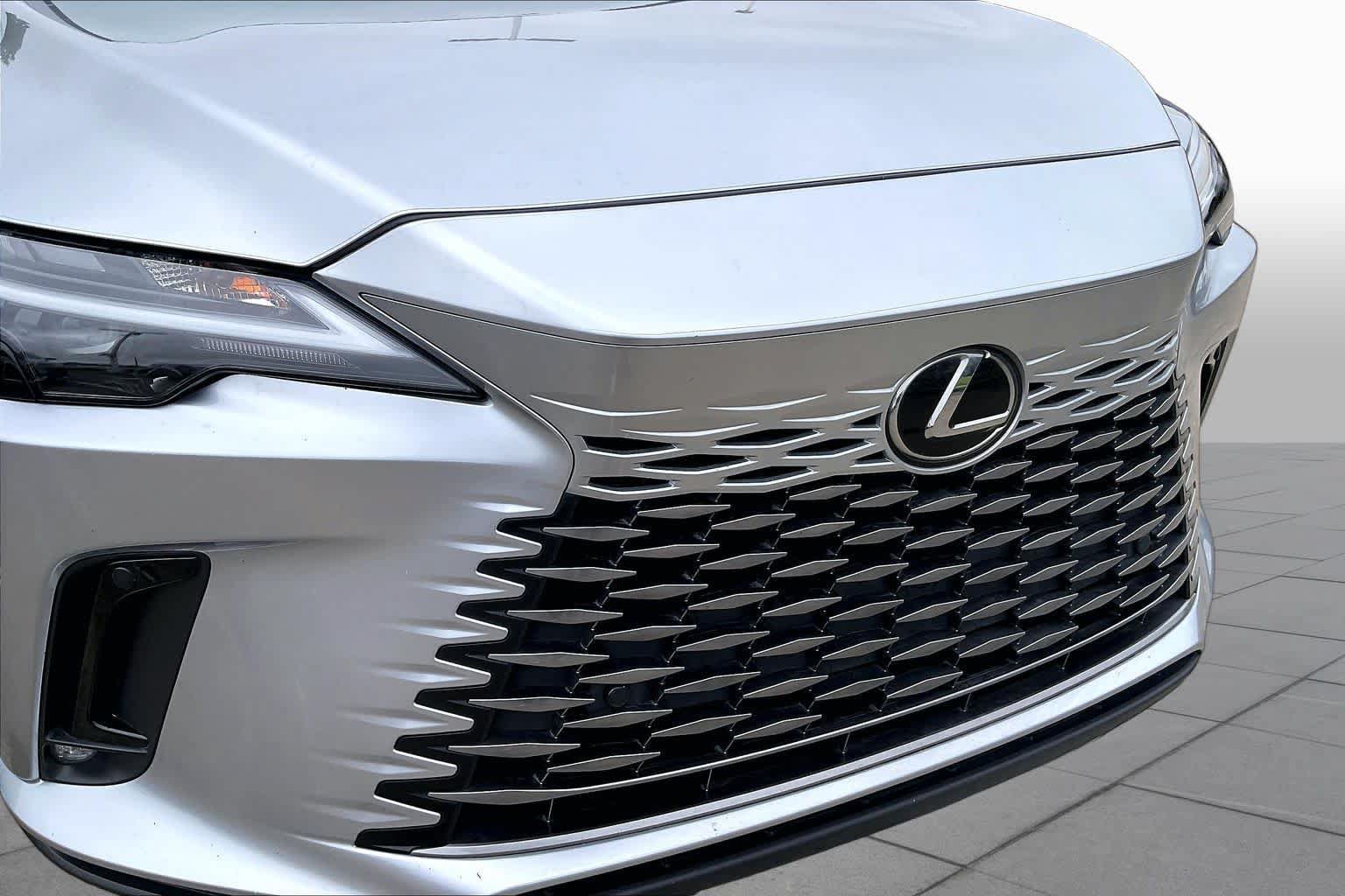 Used 2024 Lexus RX 350 Premium w/ Accessory Package (Z1) FWD image 27