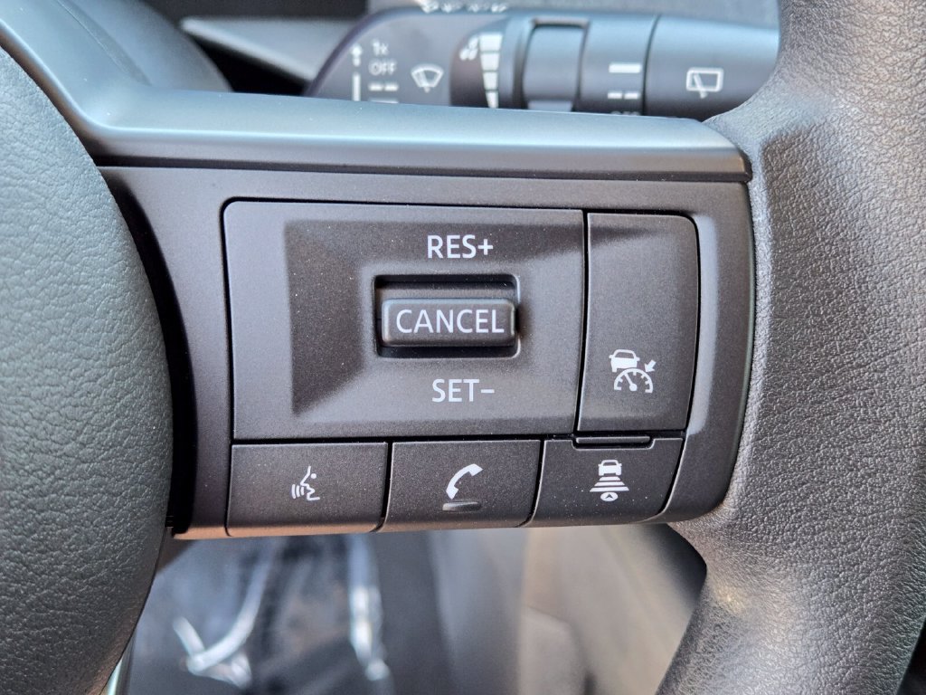 New 2027 Nissan Kicks SV AWD/4WD image 32