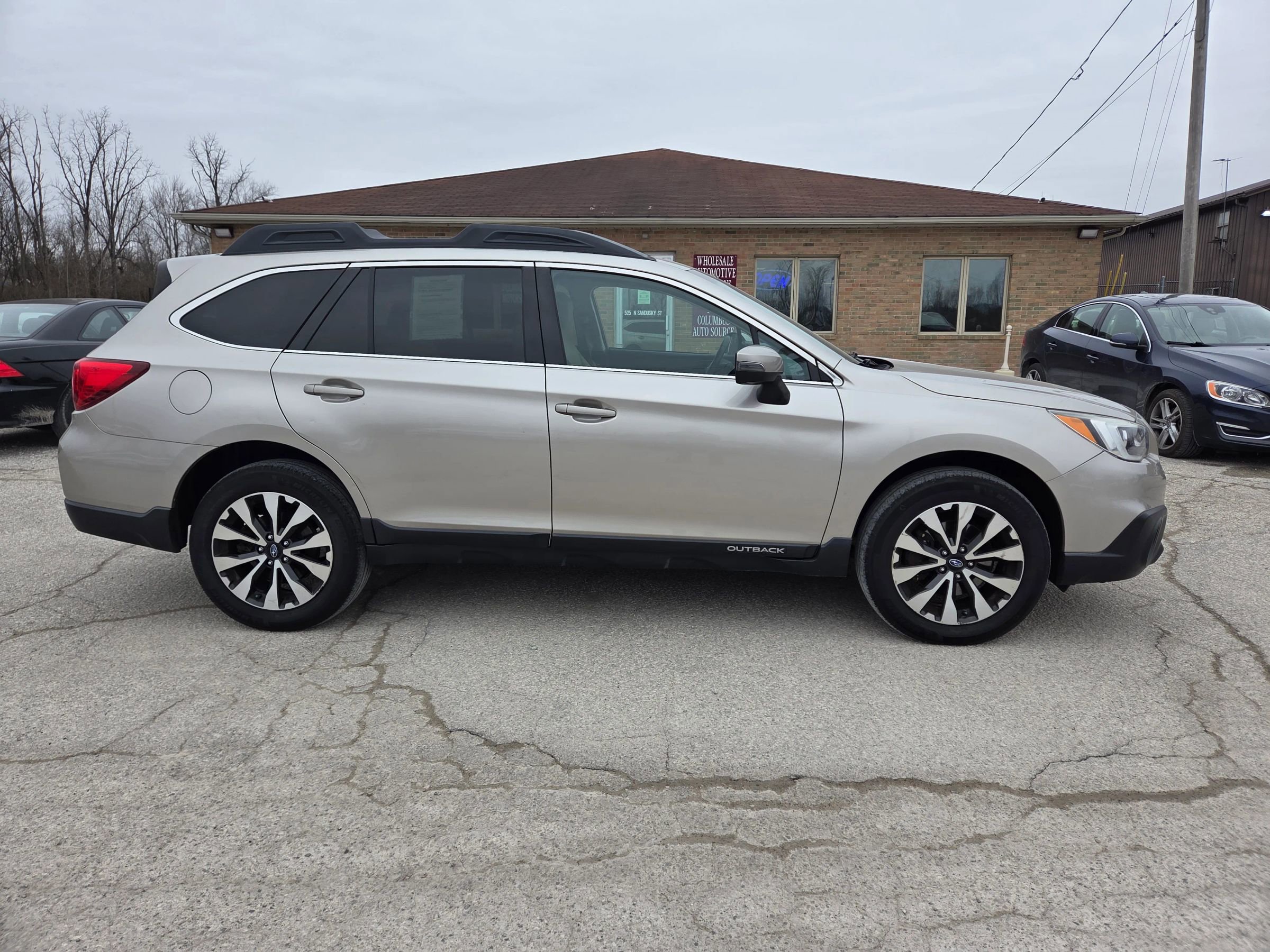 Used 2016 Subaru Outback 2.5i Limited image 4