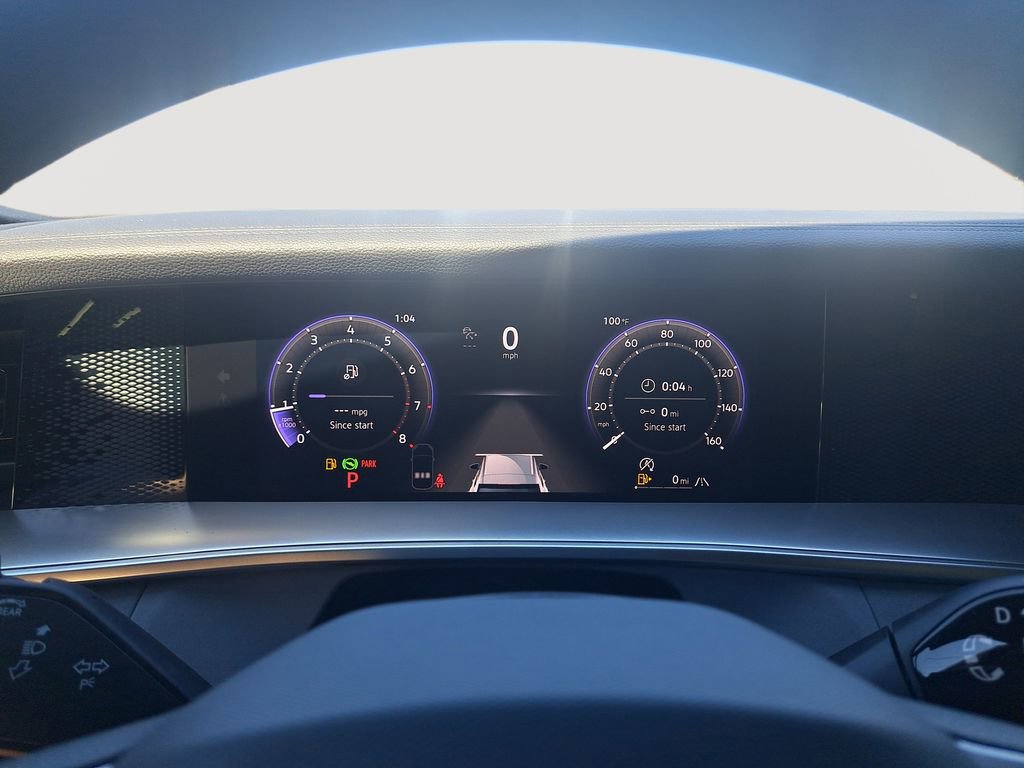 New 2025 Volkswagen Tiguan SE R-Line image 23