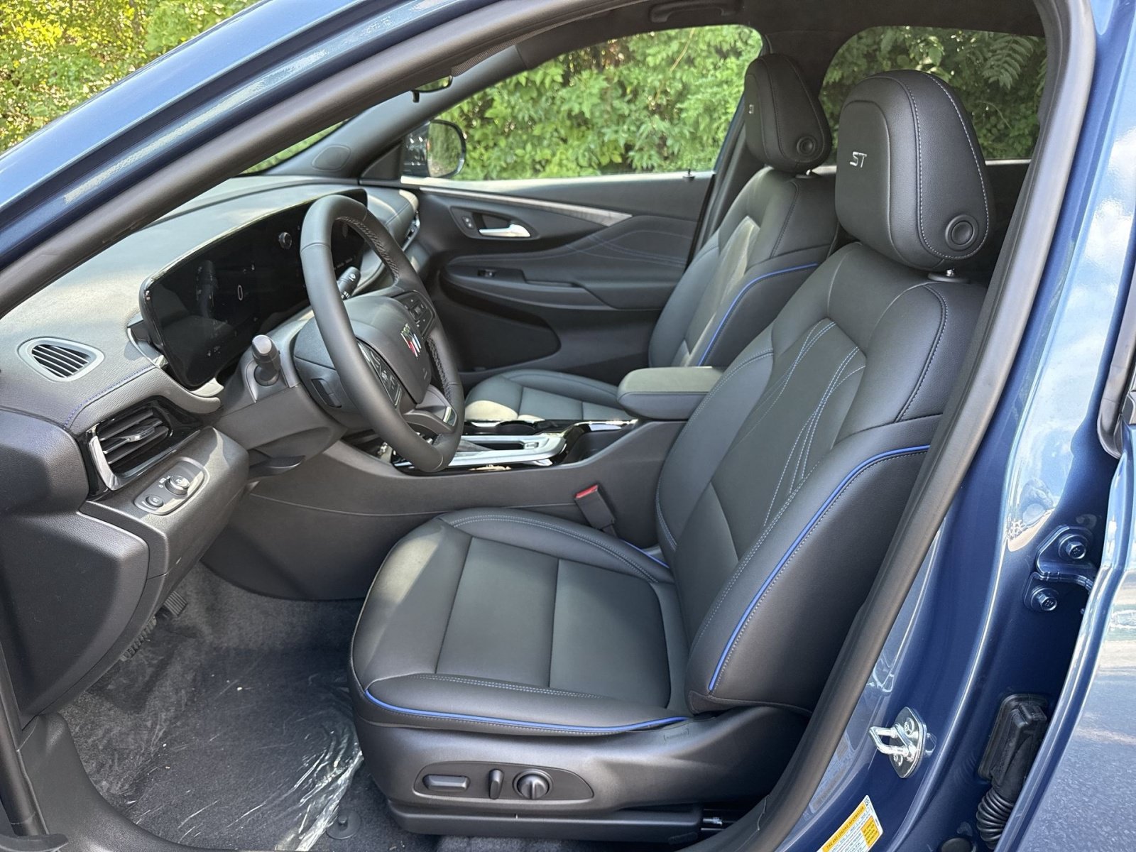 New 2026 Buick Envista Sport Touring w/ Convenience I Package FWD image 13