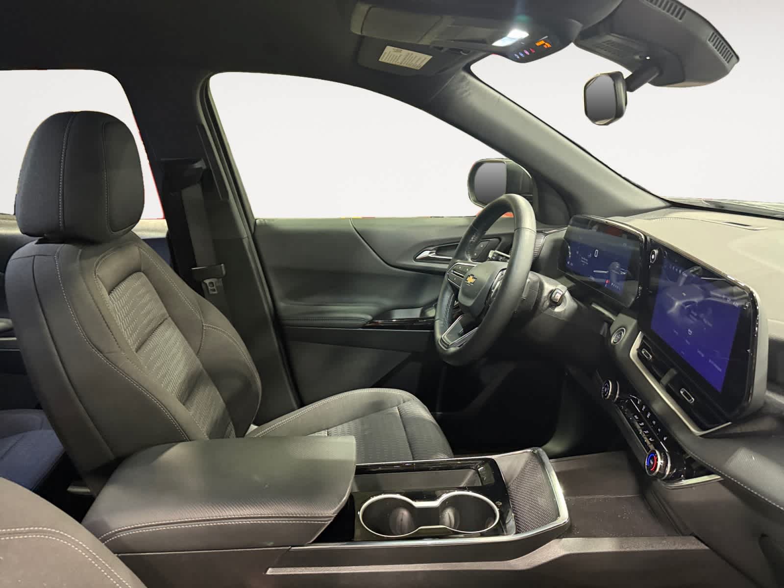 Used 2025 Chevrolet Equinox LT FWD image 15