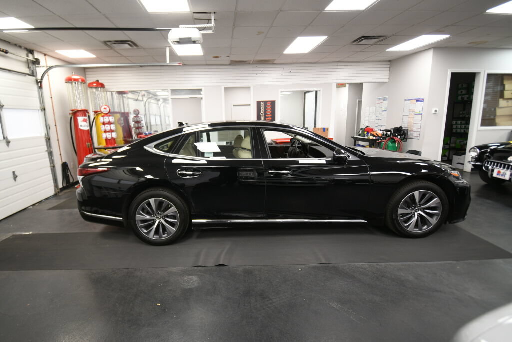 Used 2019 Lexus LS 500 AWD w/ Accessory Package (Z2) image 8
