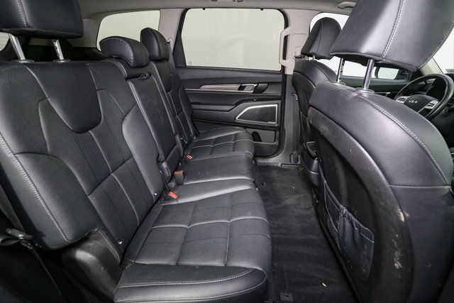 Used 2022 Kia Telluride EX w/ Towing Package image 19