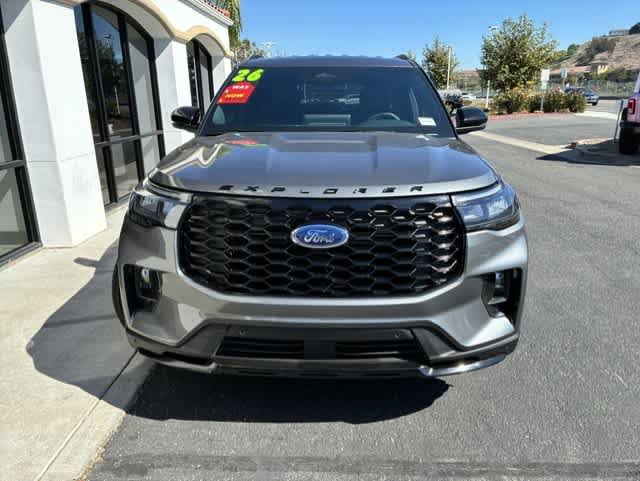 Used 2026 Ford Explorer ST-Line w/ ST-Line Street Pack RWD image 2