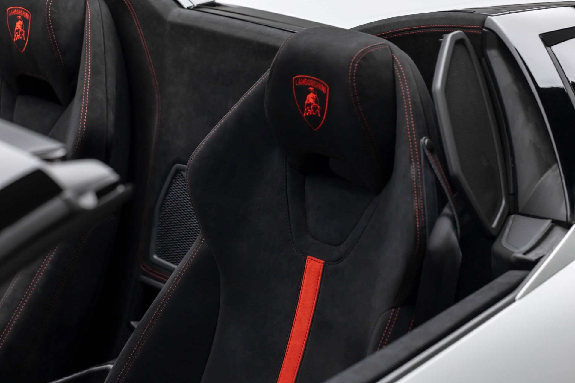 Used 2019 Lamborghini Huracan Performante image 35