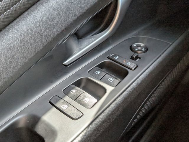 Used 2023 Hyundai Elantra SEL w/ Convenience Package image 28