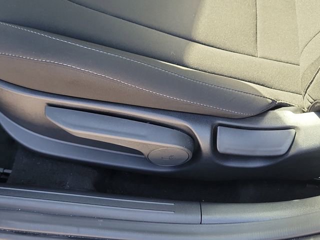 Used 2025 Hyundai Elantra Sport image 18
