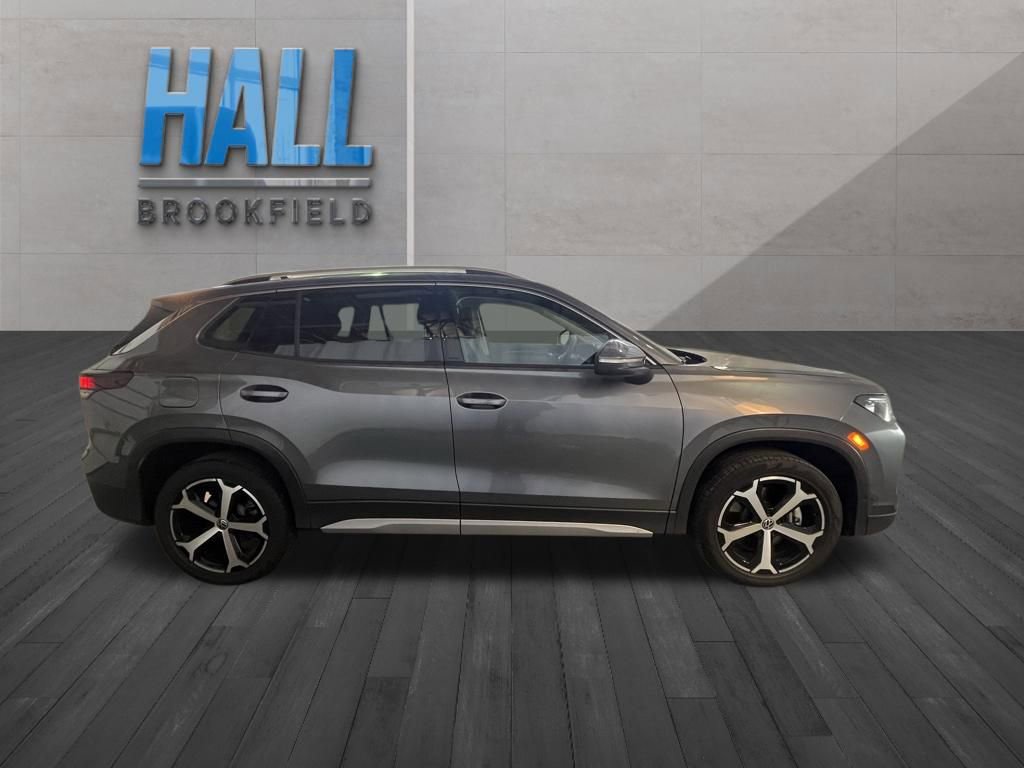 Certified 2025 Volkswagen Tiguan SE AWD/4WD image 7