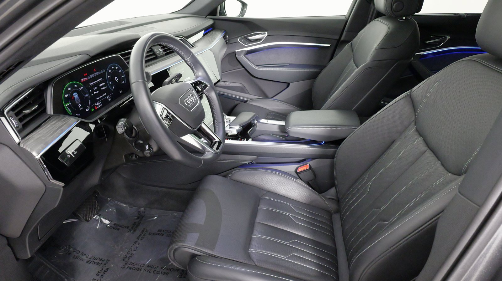 Used 2023 Audi e-tron Prestige w/ Prestige Package image 32