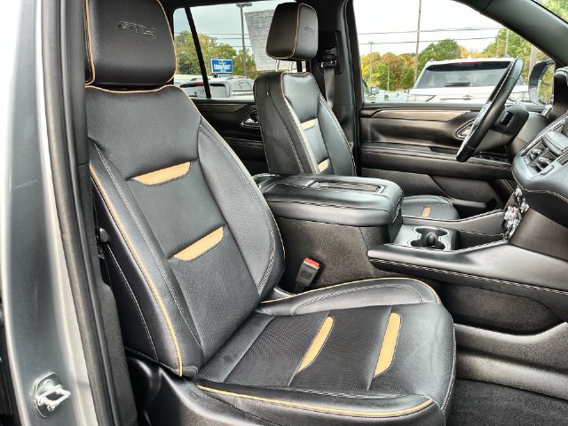 Used 2024 GMC Yukon AT4 w/ Technology Package AWD/4WD image 34
