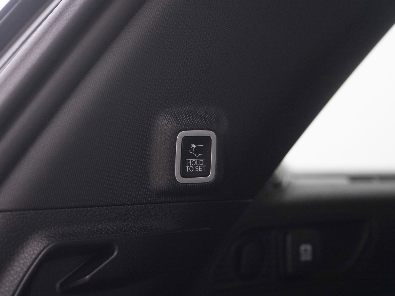 Used 2023 Jeep Grand Cherokee Summit image 18