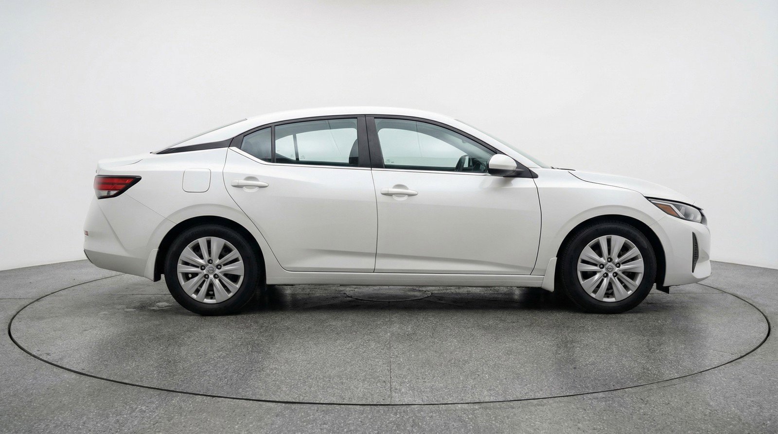 Used 2025 Nissan Sentra S image 11