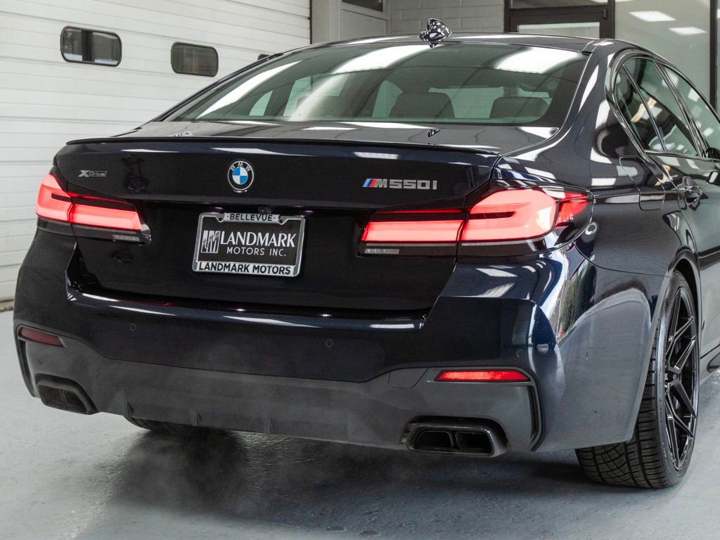 Used 2022 BMW M550i xDrive w/ Dynamic Handling Package image 42