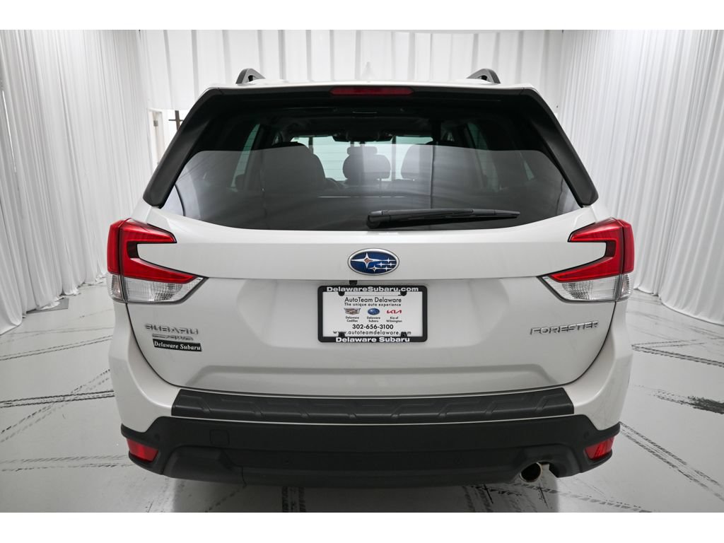 Used 2023 Subaru Forester Limited AWD/4WD image 6