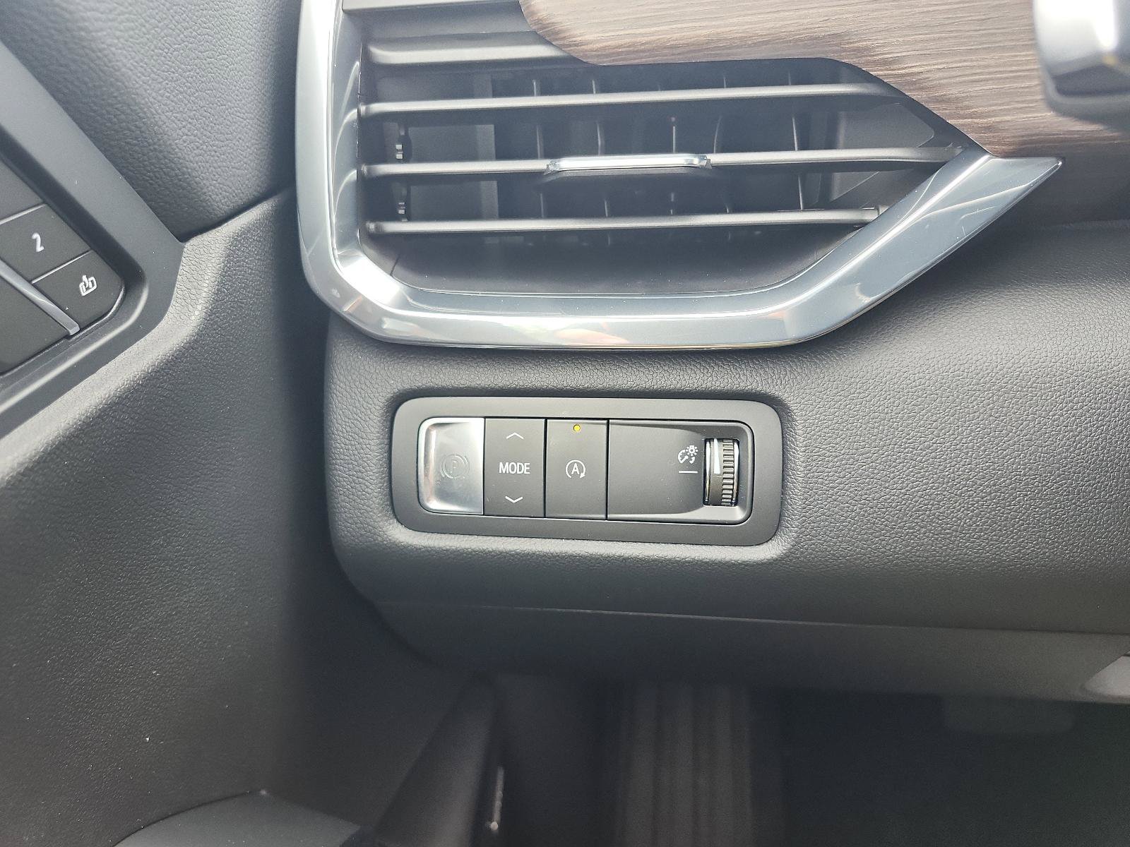 New 2026 GMC Acadia Denali w/ Super Cruise Package FWD image 17
