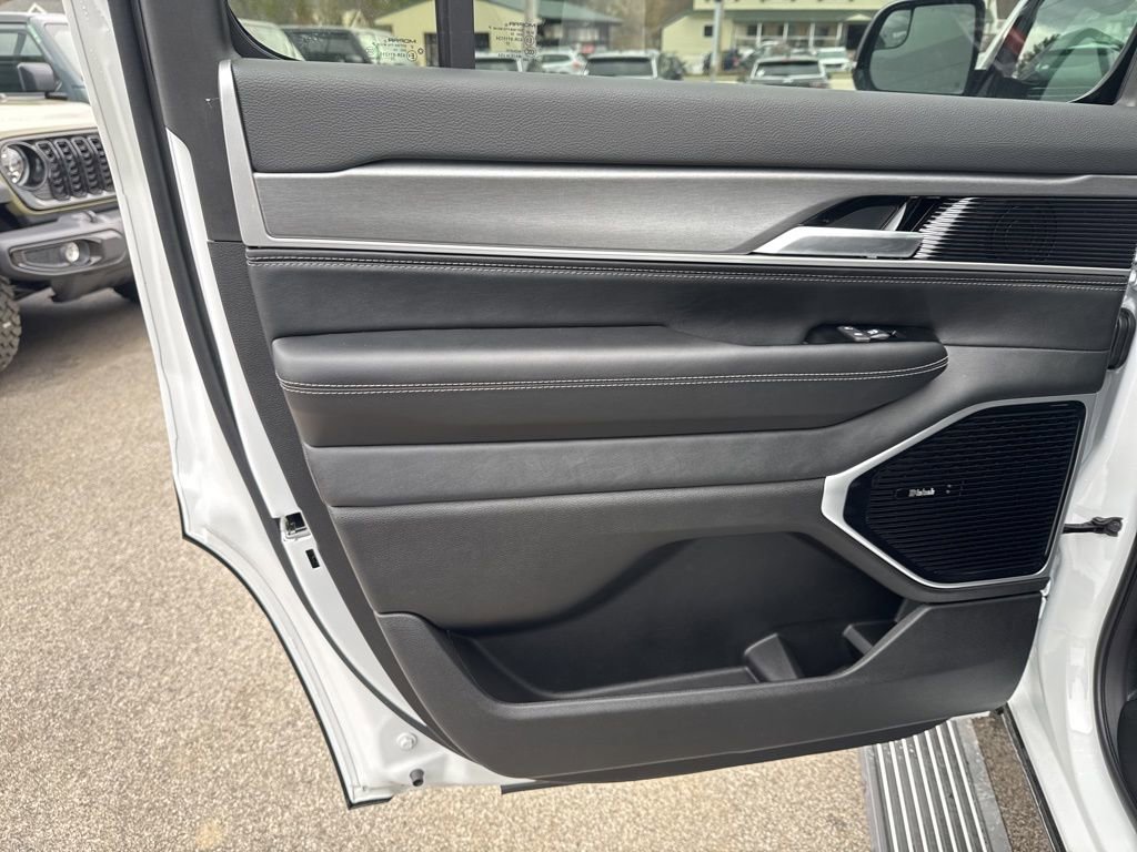 New 2026 Jeep Grand Wagoneer Limited w/ Premium Group II image 28