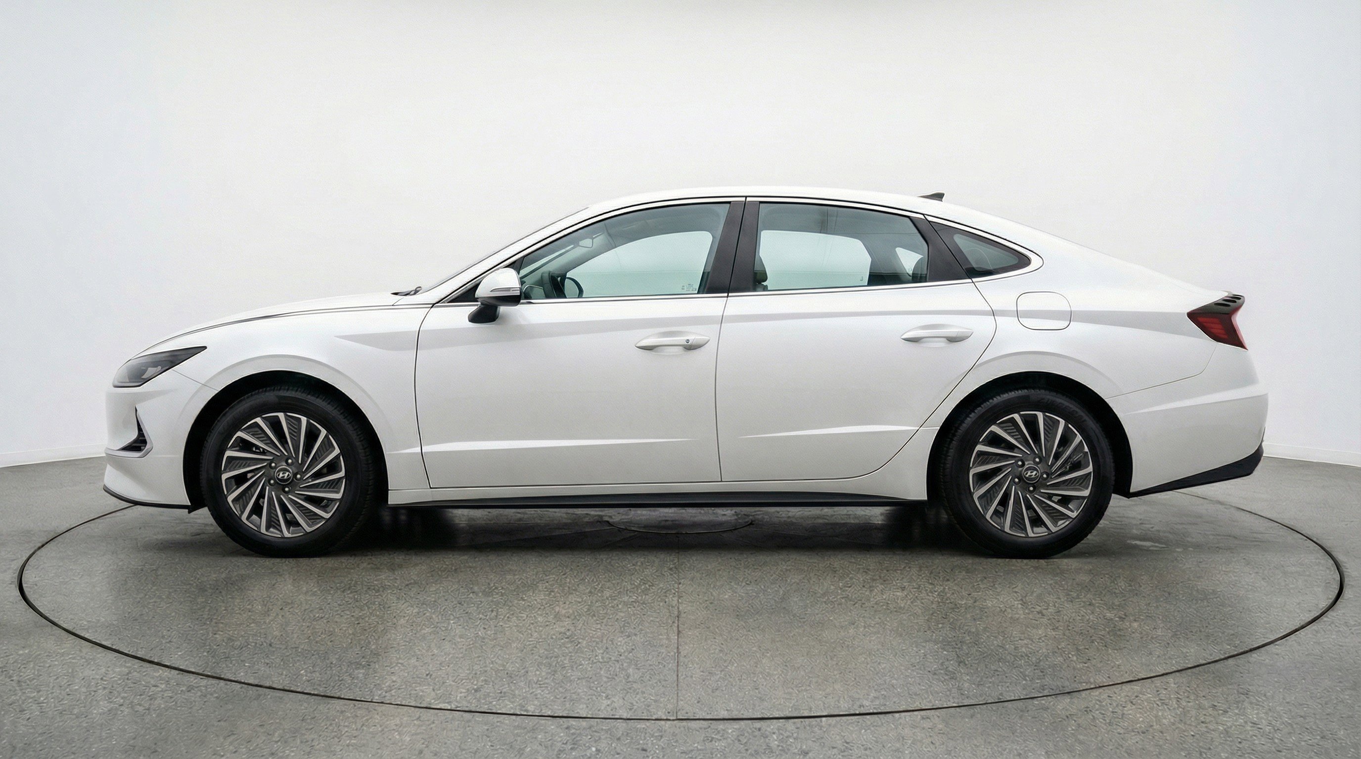 Used 2025 Hyundai Sonata SEL image 5