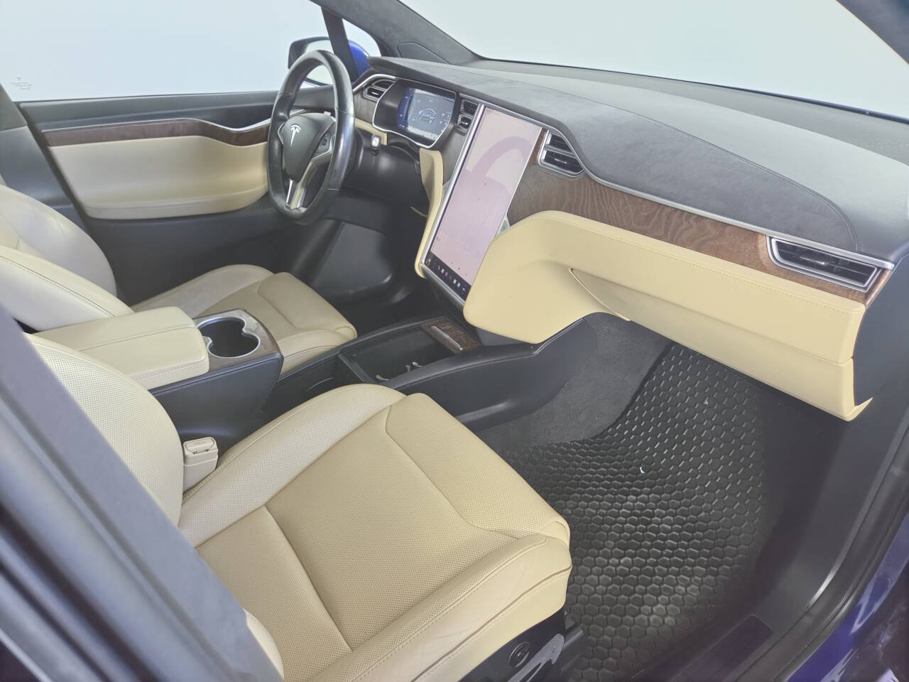 Used 2016 Tesla Model X 75D AWD/4WD image 34