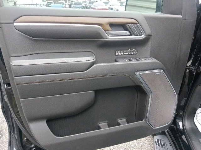 Used 2024 Chevrolet Silverado 1500 High Country w/ Technology Package image 11