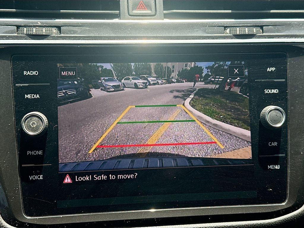 Used 2019 Volkswagen Tiguan SE AWD/4WD image 15