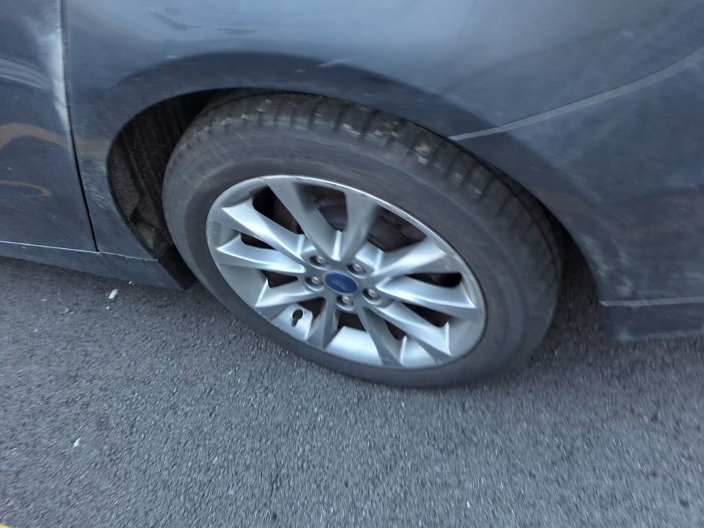 Used 2018 Ford Fusion Energi SE image 5