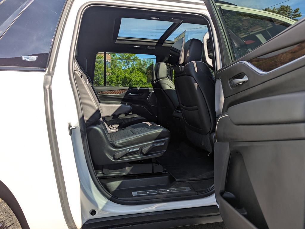 Used 2022 Cadillac Escalade ESV Sport Platinum AWD/4WD image 55