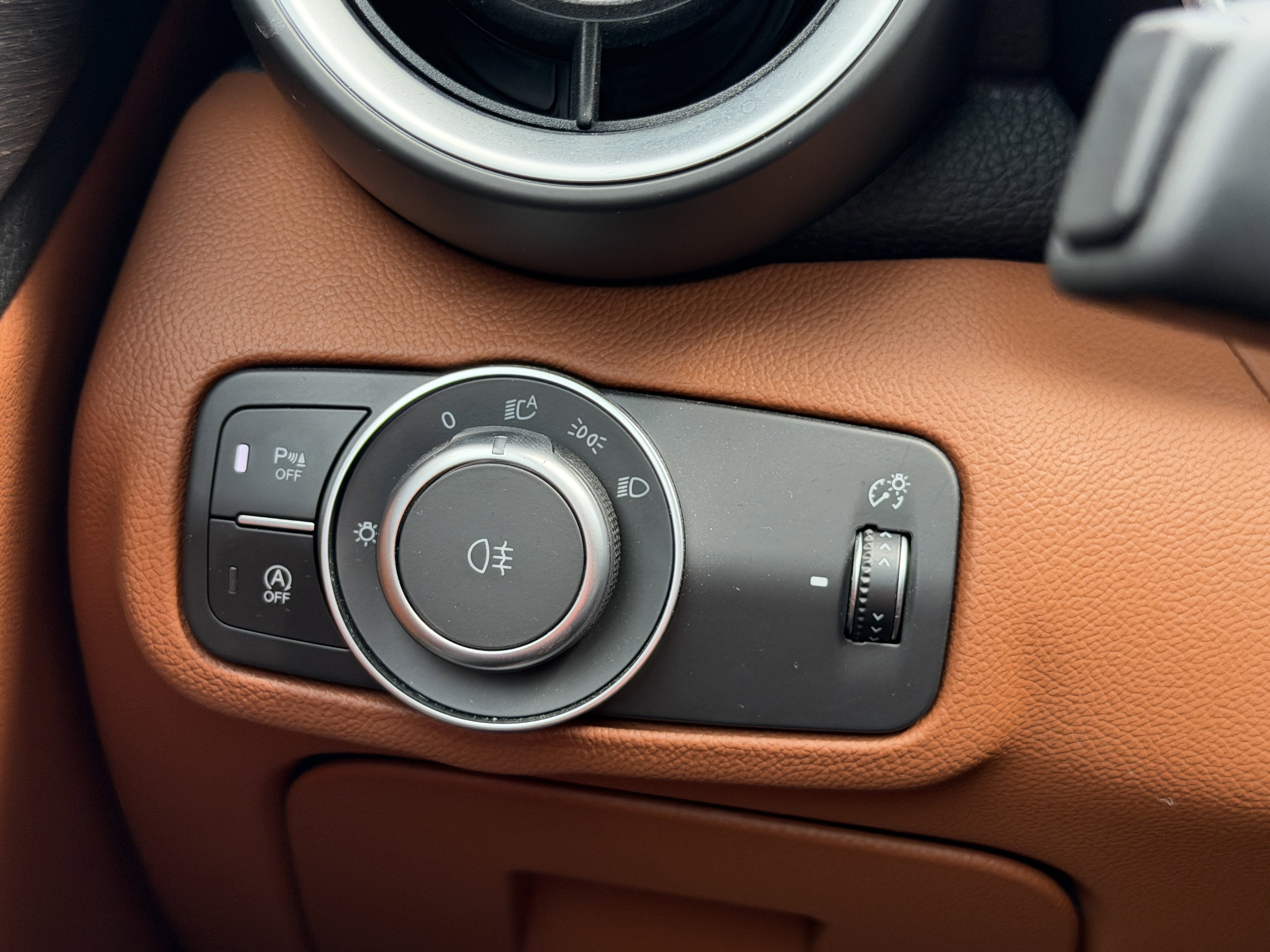 Used 2021 Alfa Romeo Giulia Ti w/ Active Assist 2 Package TI image 29