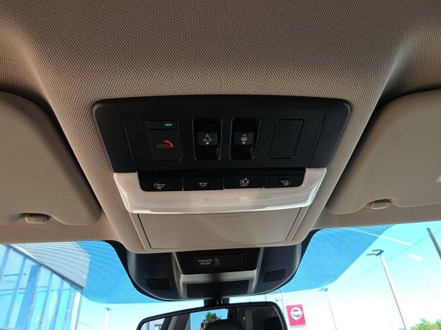 Used 2024 Nissan Rogue SL w/ SL Premium Package image 21
