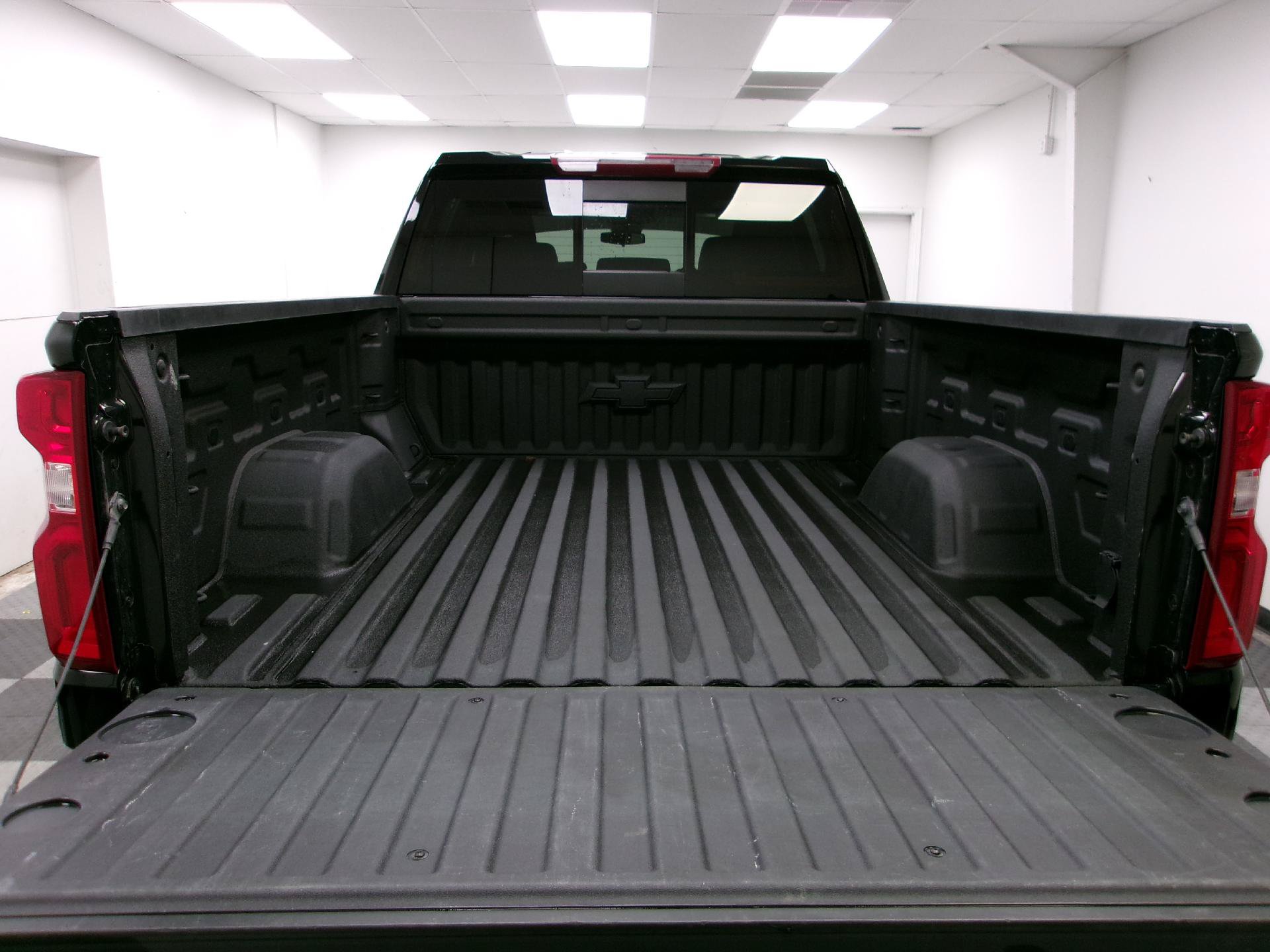 Used 2024 Chevrolet Silverado 1500 RST w/ Convenience Package II AWD/4WD image 12